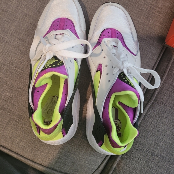 Nike Air Huarache - Picture 5 of 9